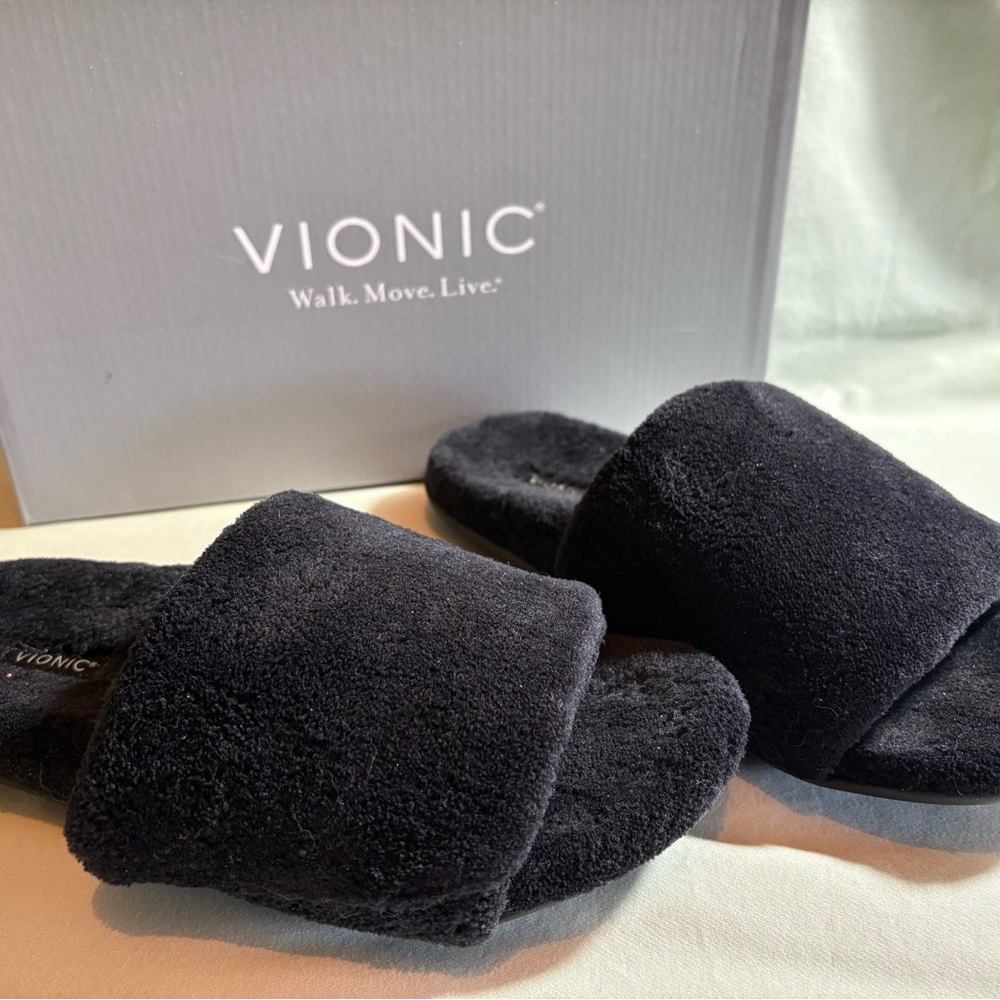 Vionic Black Fuzzy Slippers